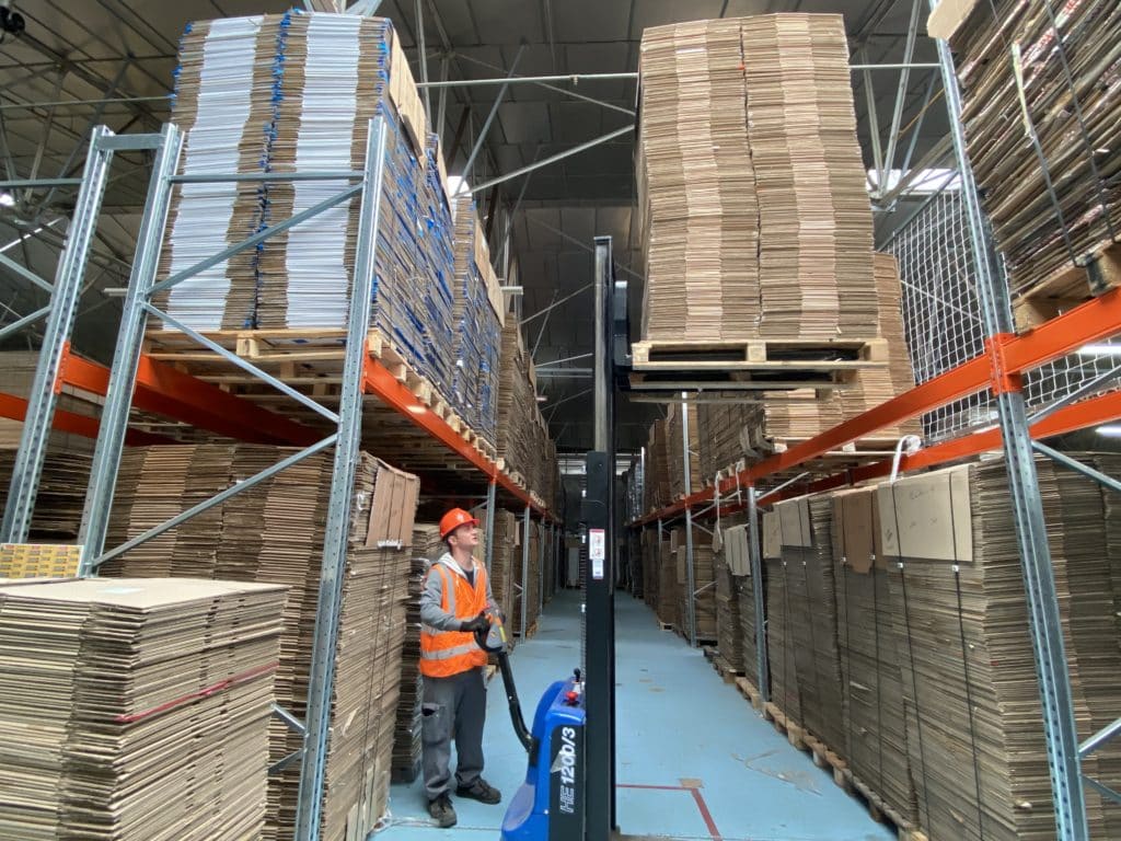 Stockage cartons usagés